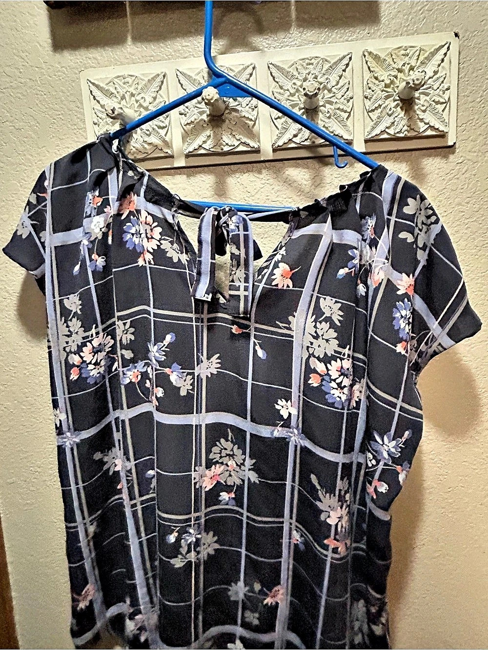 LC Lauren Conrad Plaid Floral Tie-Back Blouse Black & Purple XXL Good Condition,